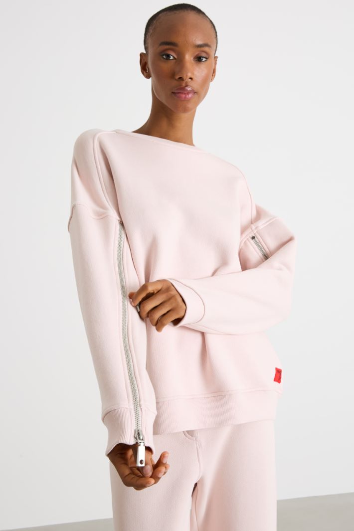 Zipped-sleeve oversized sweatshirt Intrend - 3