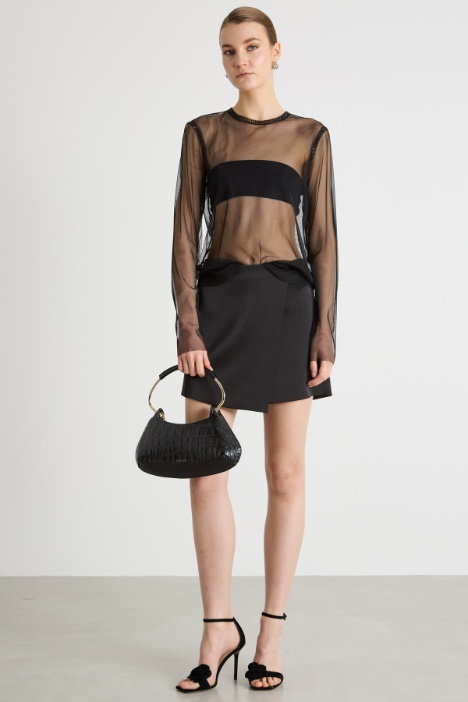 Top de tul con cristales Intrend