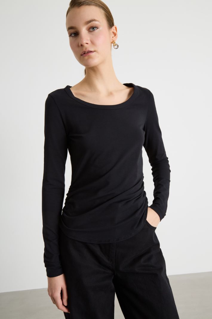 Draped T-shirt Intrend - 2