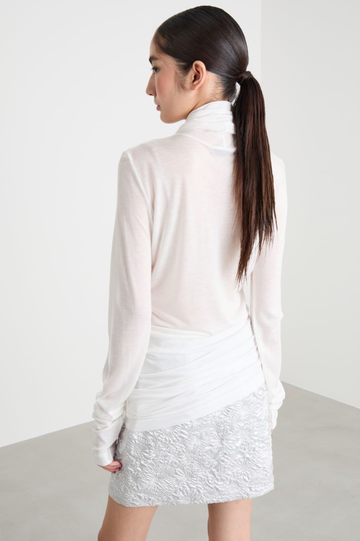 Asymmetric hem polo neck Intrend - 4