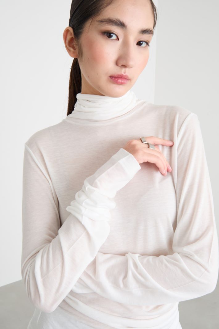 Asymmetric hem polo neck Intrend - 3