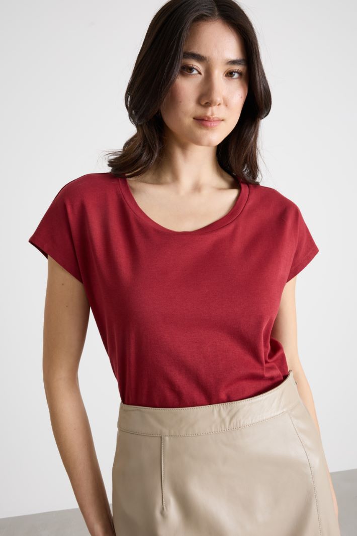 T-shirt con maniche corte a kimono Intrend - 3