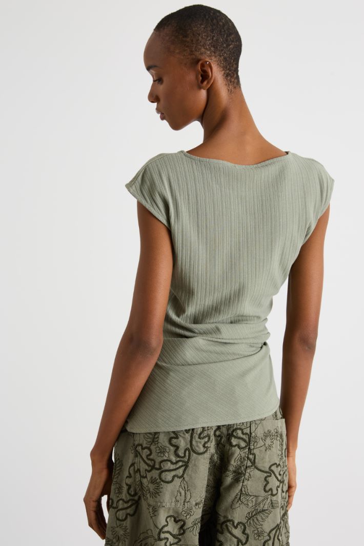 Draped T-shirt Intrend - 4