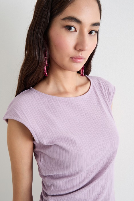 T-shirt con drappeggio