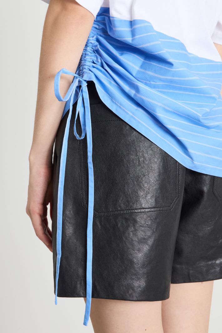 Drawstring-detail T-shirt Intrend - 3