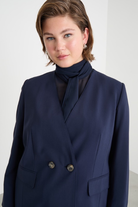 Giacca doppiopetto con scollo a V