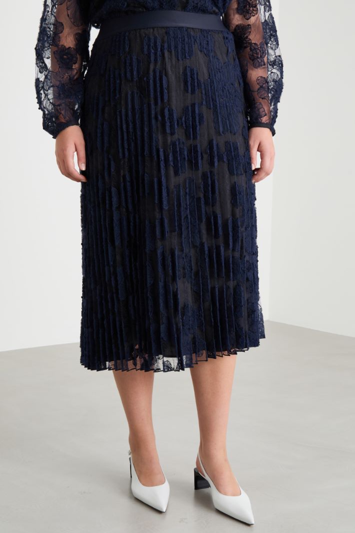 Embroidered lace skirt Intrend - 2