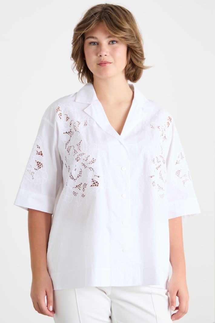 Embroidered poplin shirt Intrend - 2