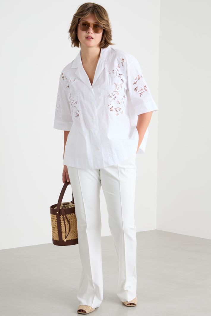 Embroidered poplin shirt Intrend