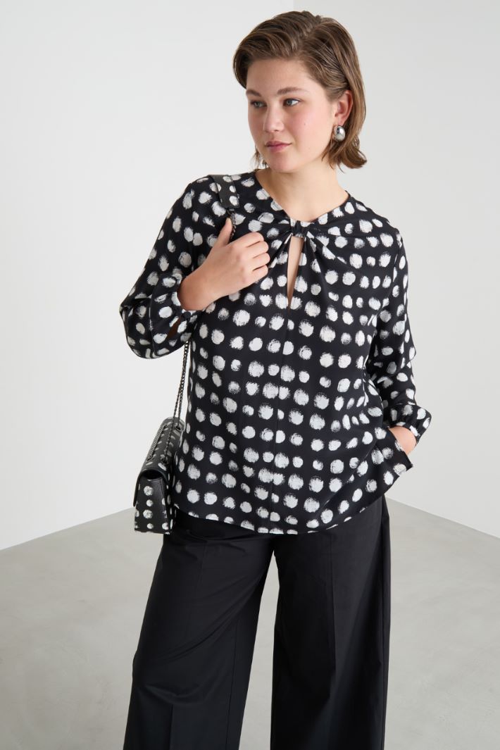 Keyhole-neck blouse Intrend - 2