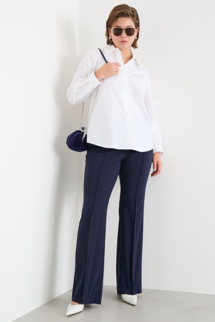 Covered-Button Poplin Shirt Intrend