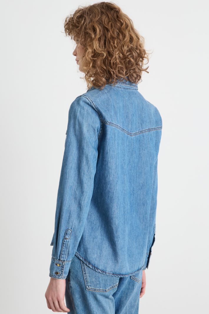 Fitted denim shirt Intrend - 4