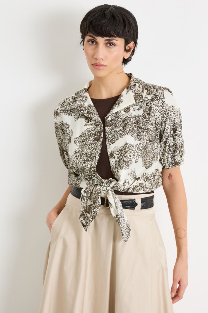 Cropped tie-hem shirt Intrend - 2