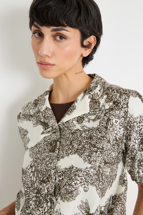 Camicia corta con nodo sul fondo