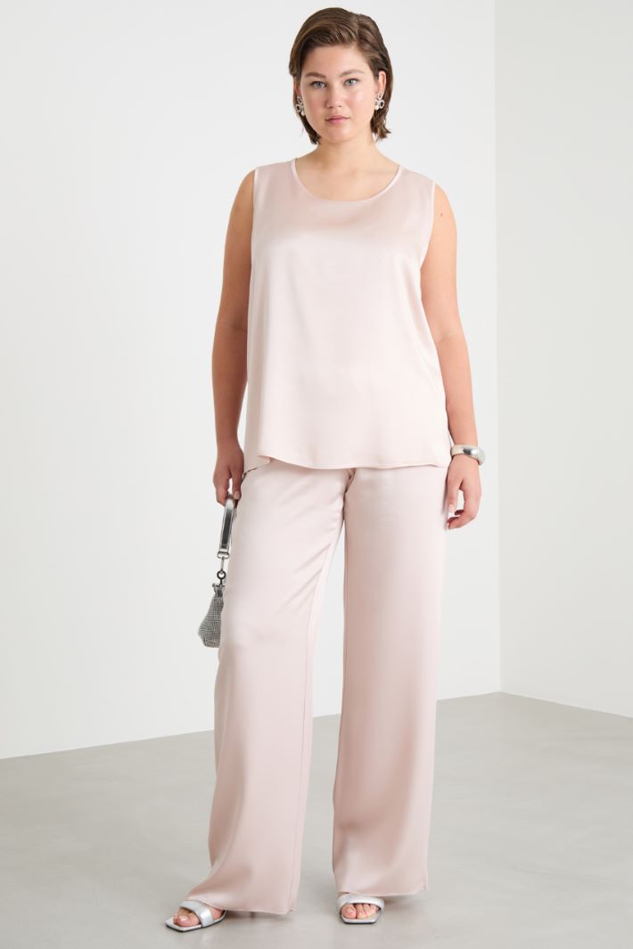 Lustrous fabric trousers Intrend