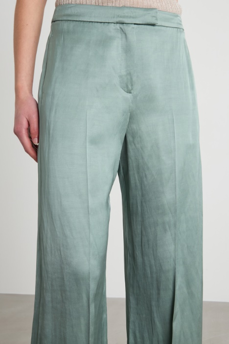 Pantalone ampio in raso
