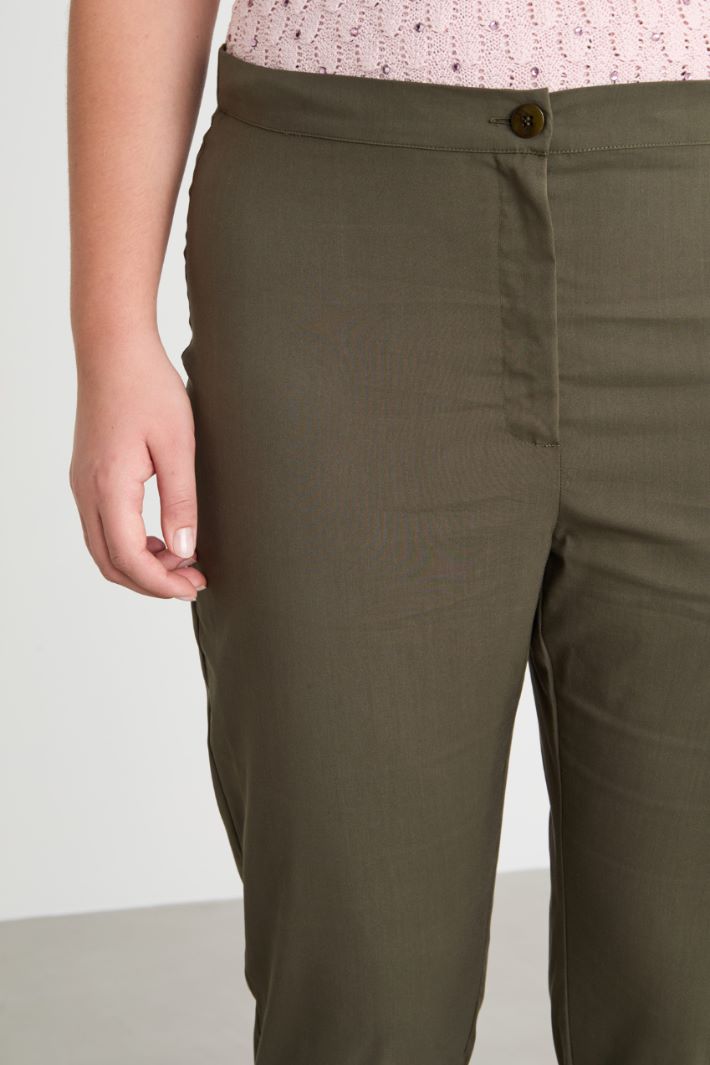 Skinny trousers in cotton poplin Intrend - 3