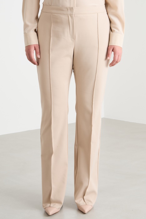 Pantalone stretch con nervatura
