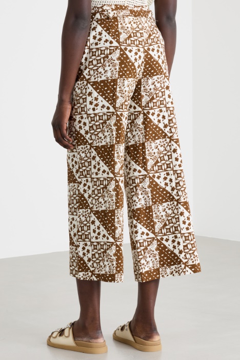 Pantalone ampio e crop