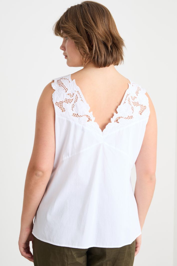 Embroidered poplin top Intrend - 4