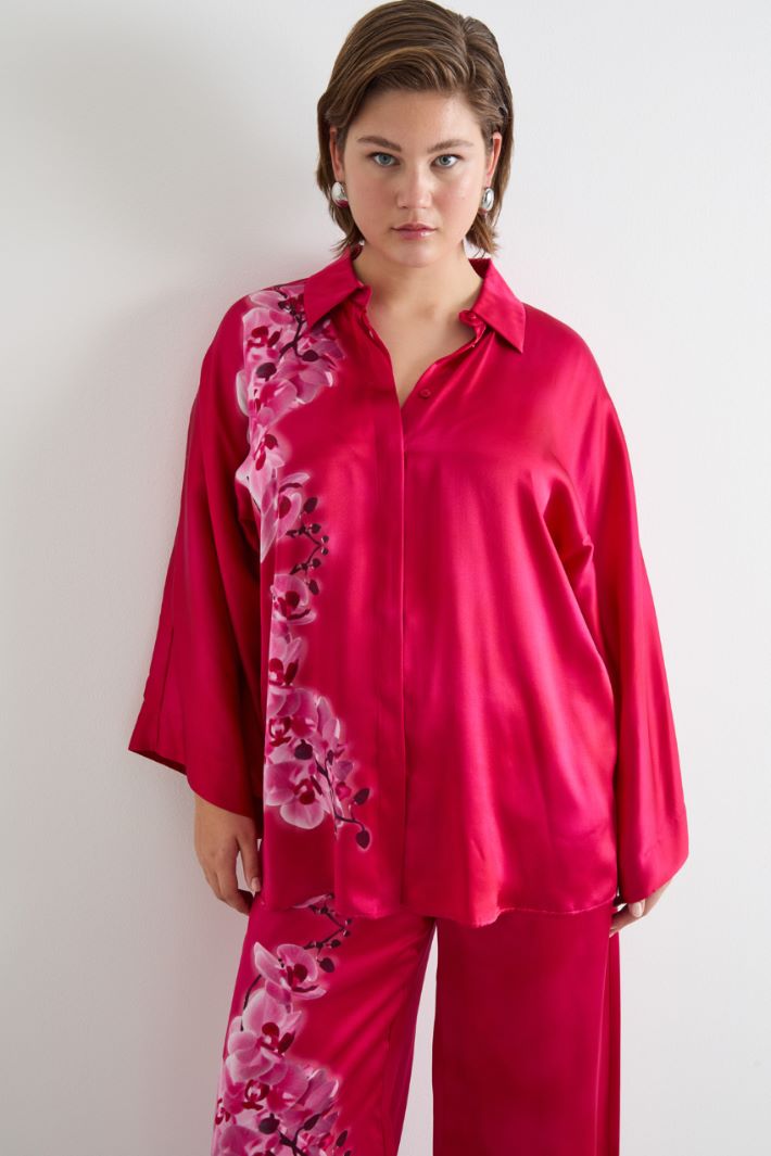 Placement-print satin blouse Intrend - 2