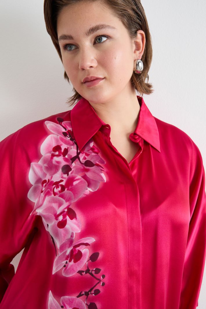 Placement-print satin blouse Intrend - 3