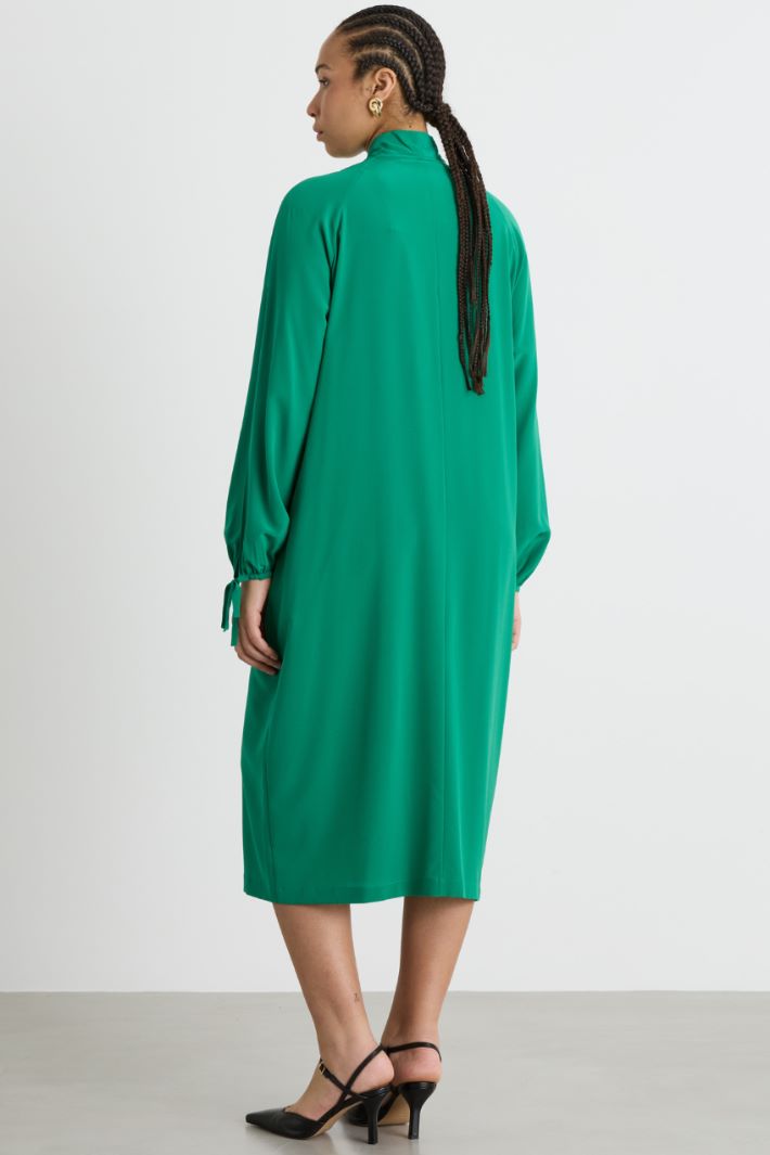 Abito in crepe con collo a foulard Intrend - 4