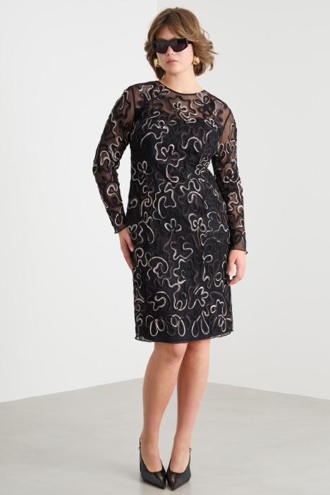 Embroidered sheath dress Intrend