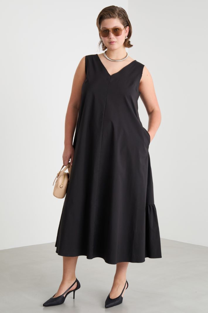 Abito svasato con balze posteriori Intrend