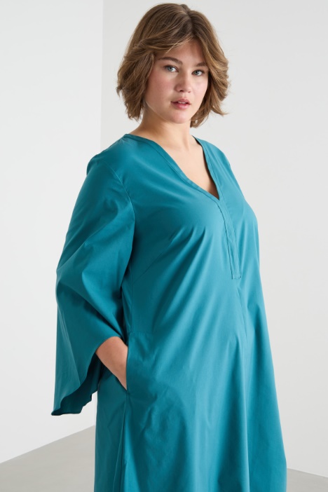 Abito in popeline con maniche svasate