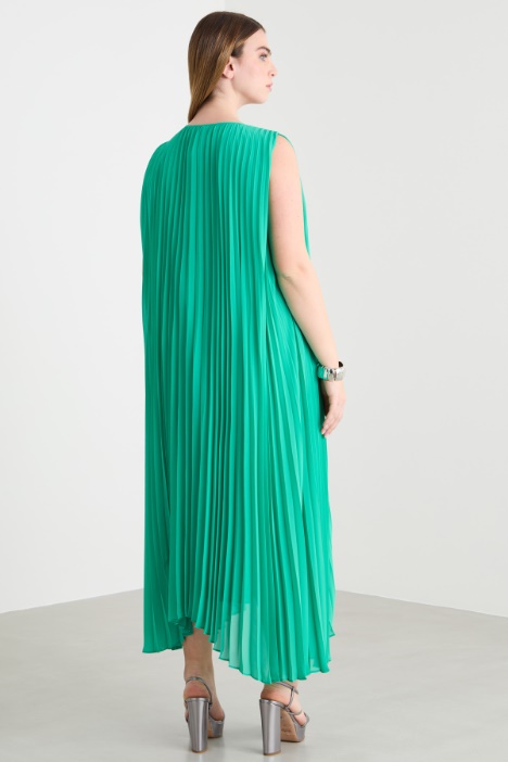 Vestido de georgette plisado