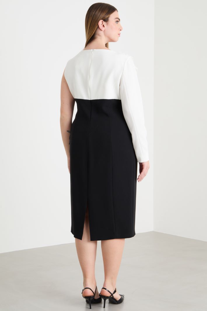 Bicolour one-shoulder cady dress Intrend - 4