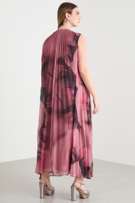 Vestido de georgette plisado