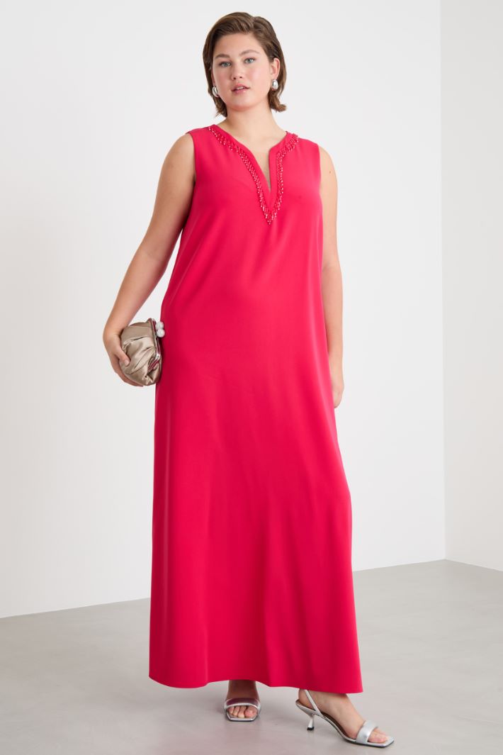 Abito in cady con scollo a V sagomato Intrend