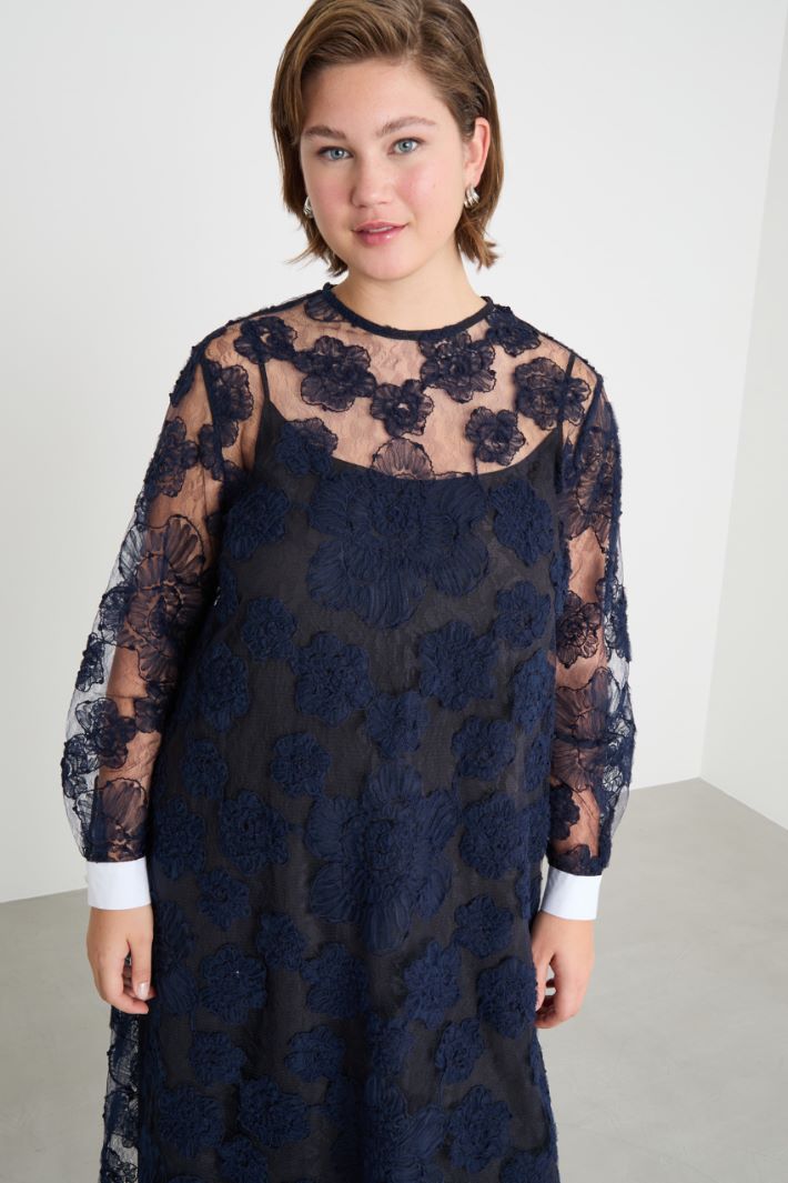 Embroidered lace dress Intrend - 3