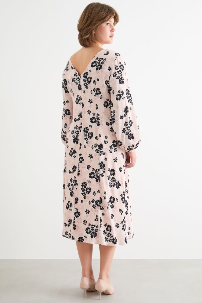 V-back midi dress Intrend - 4