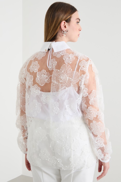 Blusa in pizzo ricamato