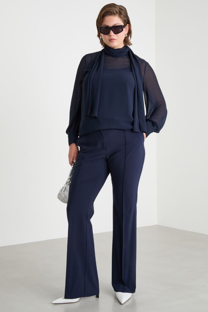 Blusa con collo a foulard Intrend