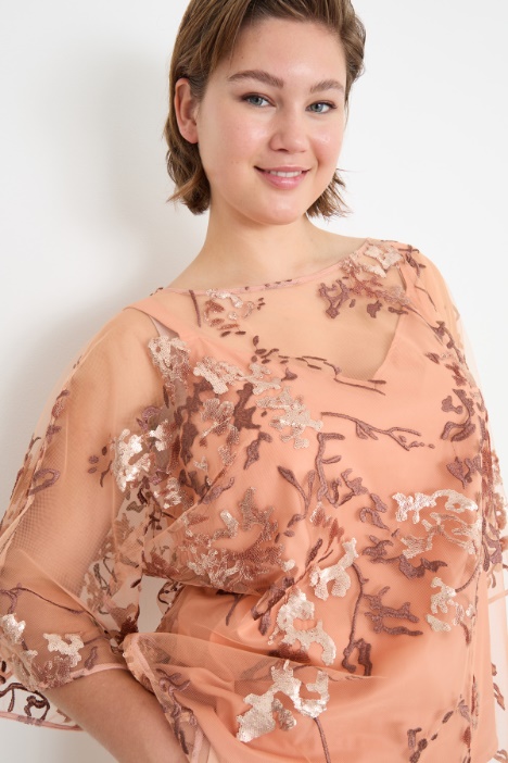 Blusa in tulle con ricamo