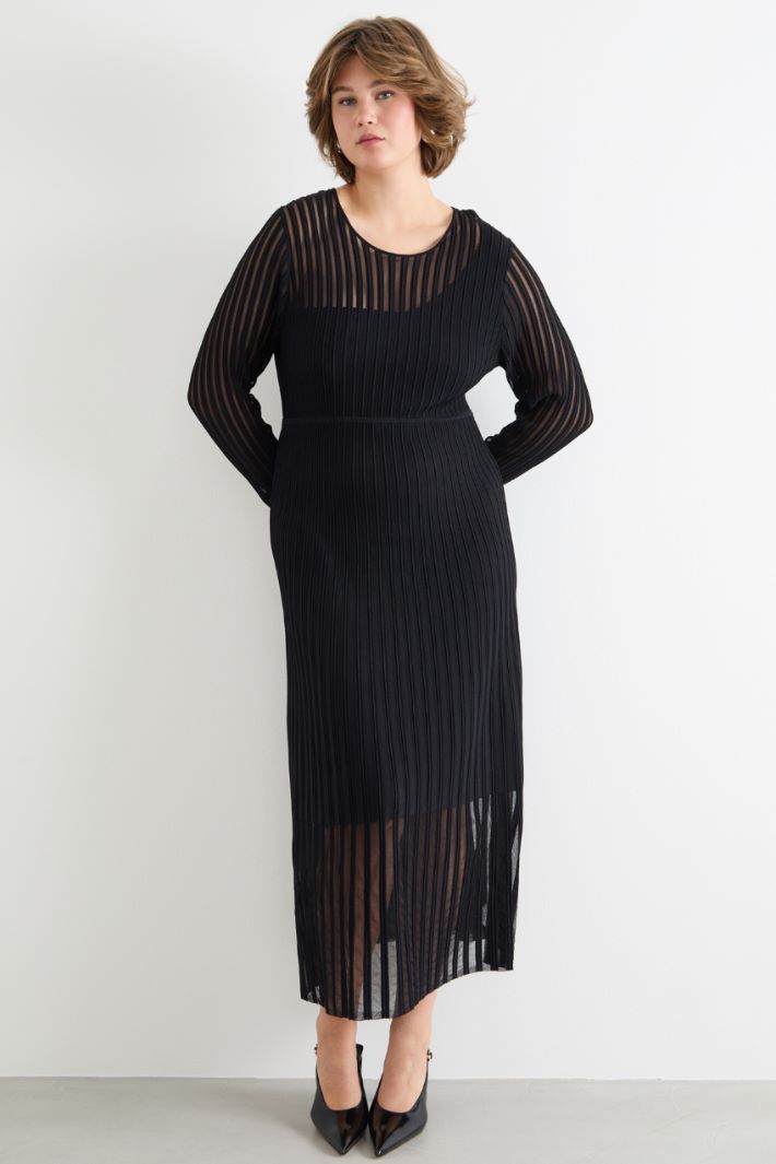 Plissé-effect rib-knit dress Intrend - 2