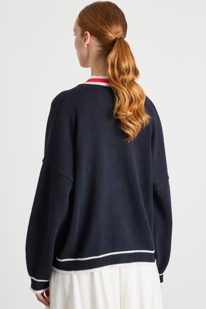 Oversized Cardigan with Contrast Trim Intrend - 4