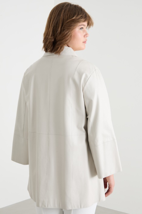 Chaqueta con mangas amplias