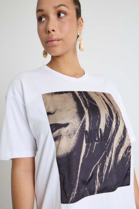 T-shirt in jersey con stampa