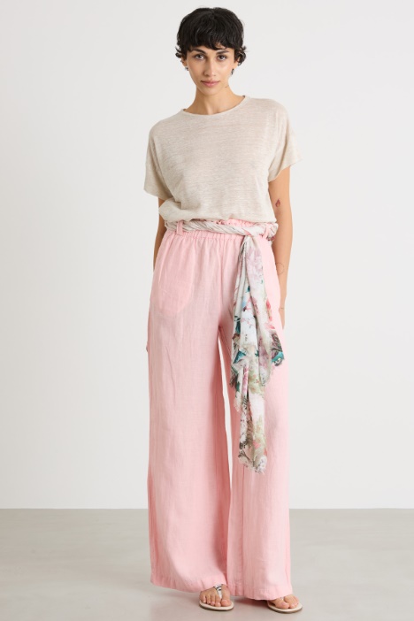 Side-slit T-shirt Intrend