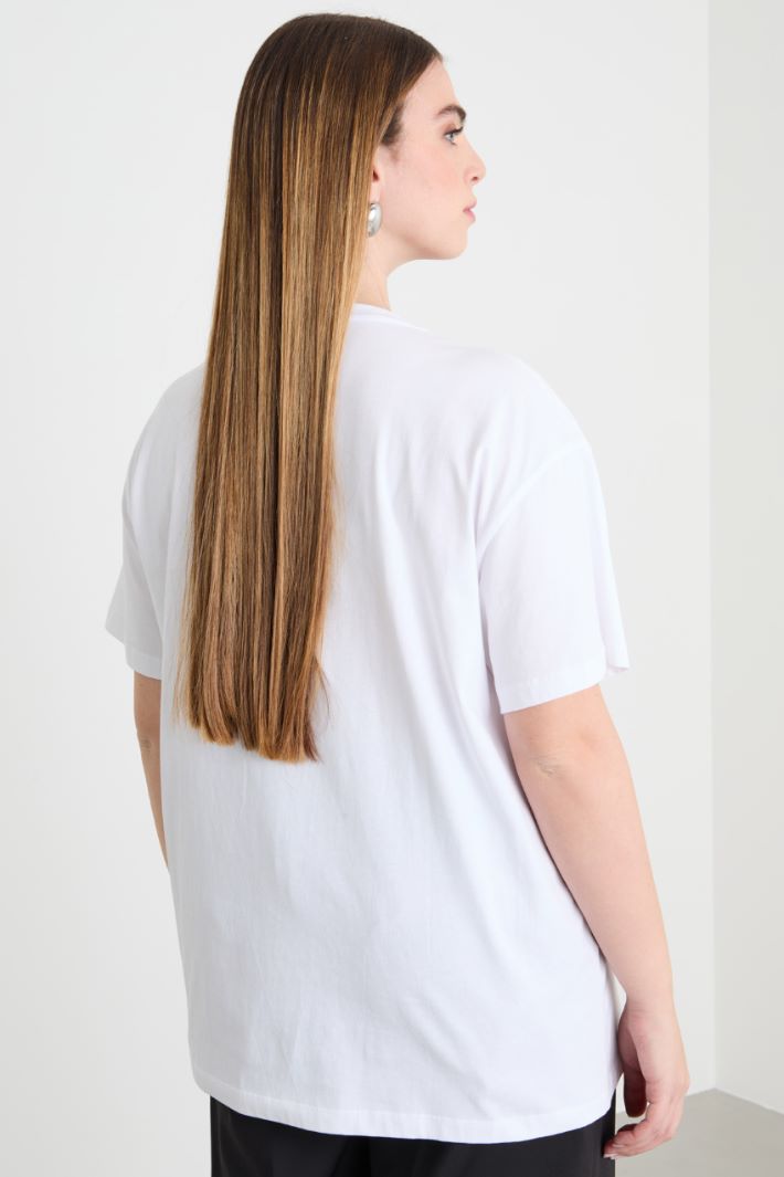 Oversized embroidered T-shirt Intrend - 4