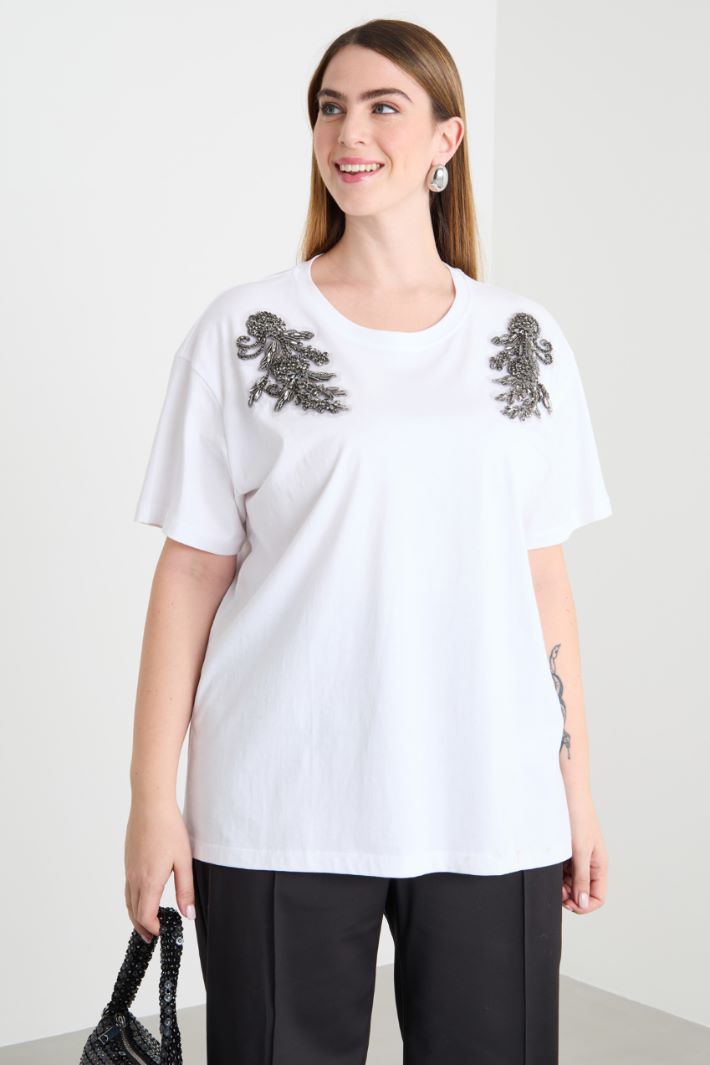 Oversized embroidered T-shirt Intrend - 2