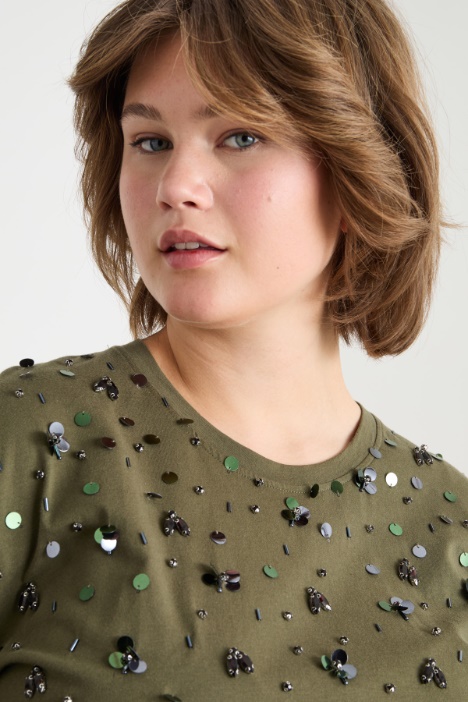 T-shirt oversize con ricamo