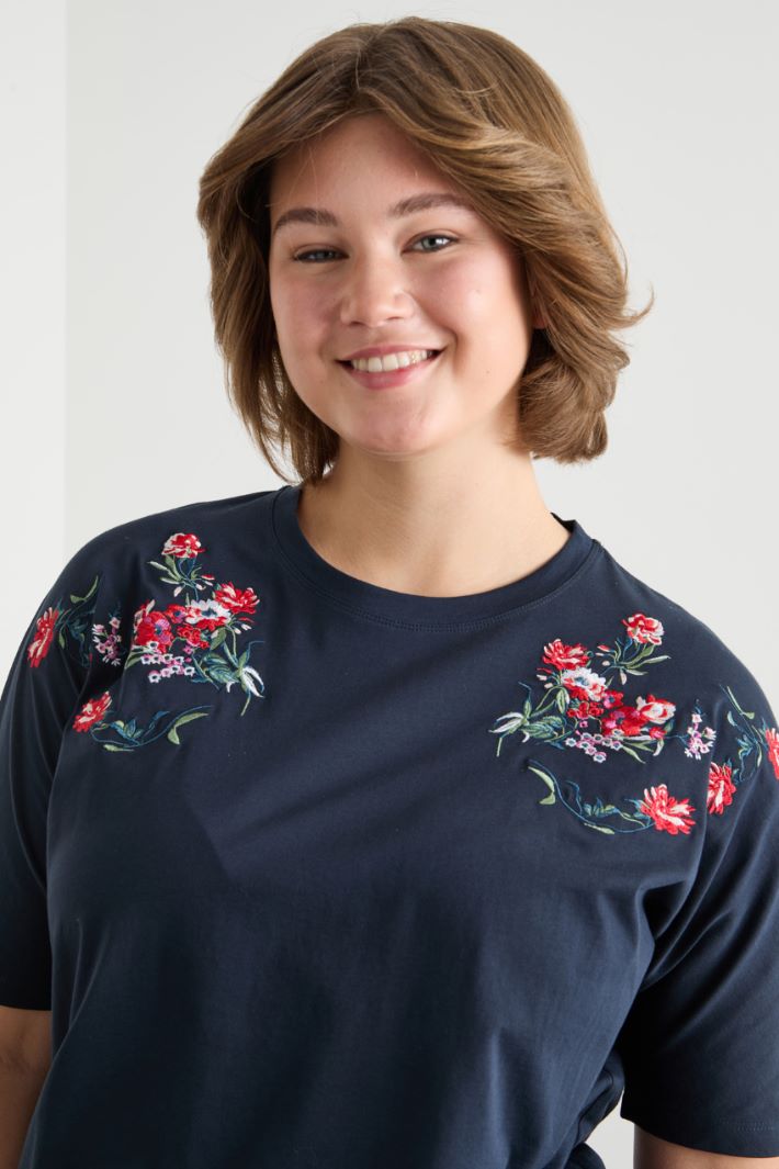 T-shirt in jersey con ricamo Intrend - 3