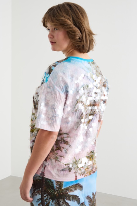 T-shirt con ricamo di paillettes trasparenti