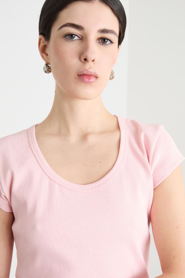 Ribbed T-shirt Intrend - 3